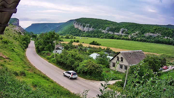 Онлайн веб-камера в Бельбекской долине Крыма (Танковое, Россия)